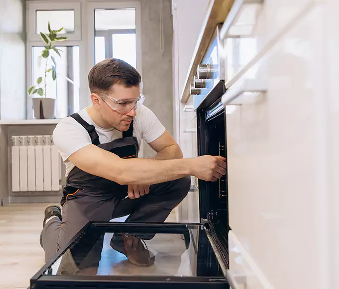 Why Milford Bakers Rely on Milford Appliance Pro for Every Electric Oven Fix?